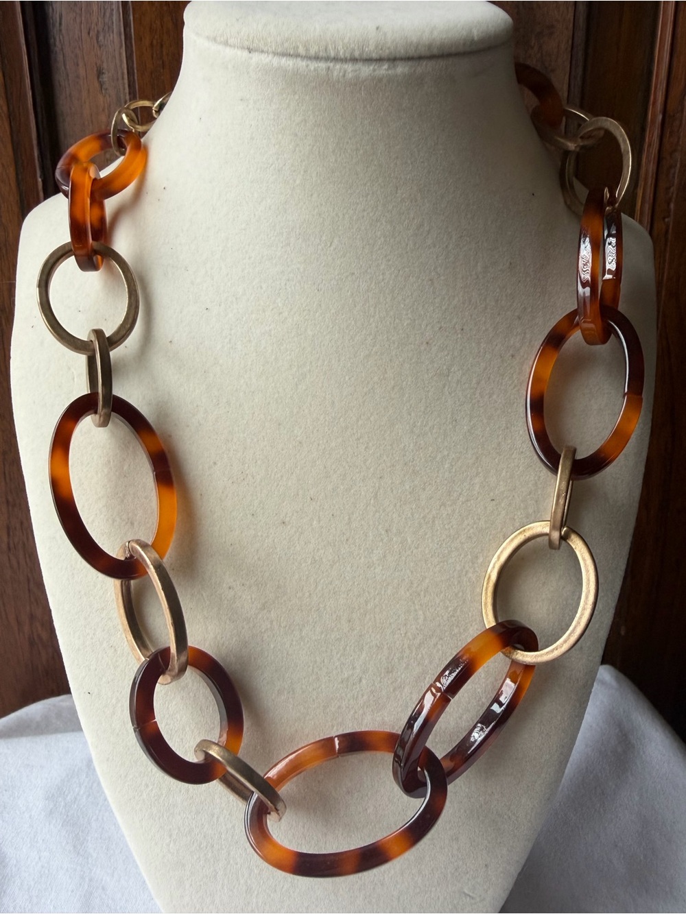Tortoise Shell Link Statement Necklace Amber Resin Brushed Gold Tone